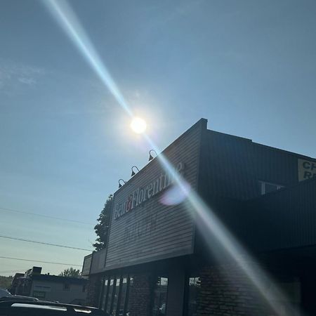 Motel Complexe Dix80 Mont-Laurier Esterno foto