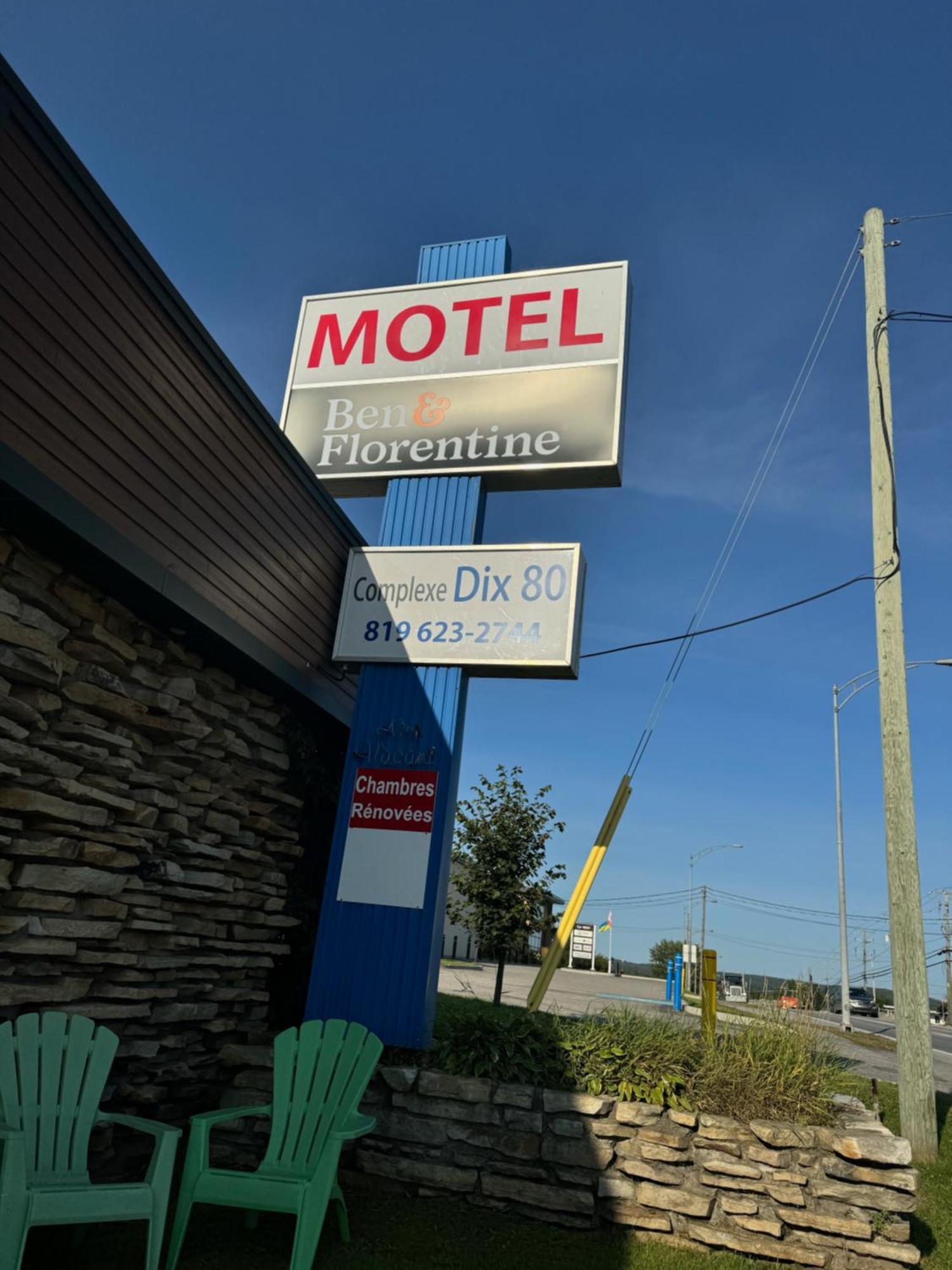 Motel Complexe Dix80 Mont-Laurier Esterno foto